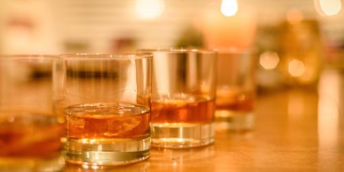 Prova whisky och guidade turer i skåne
